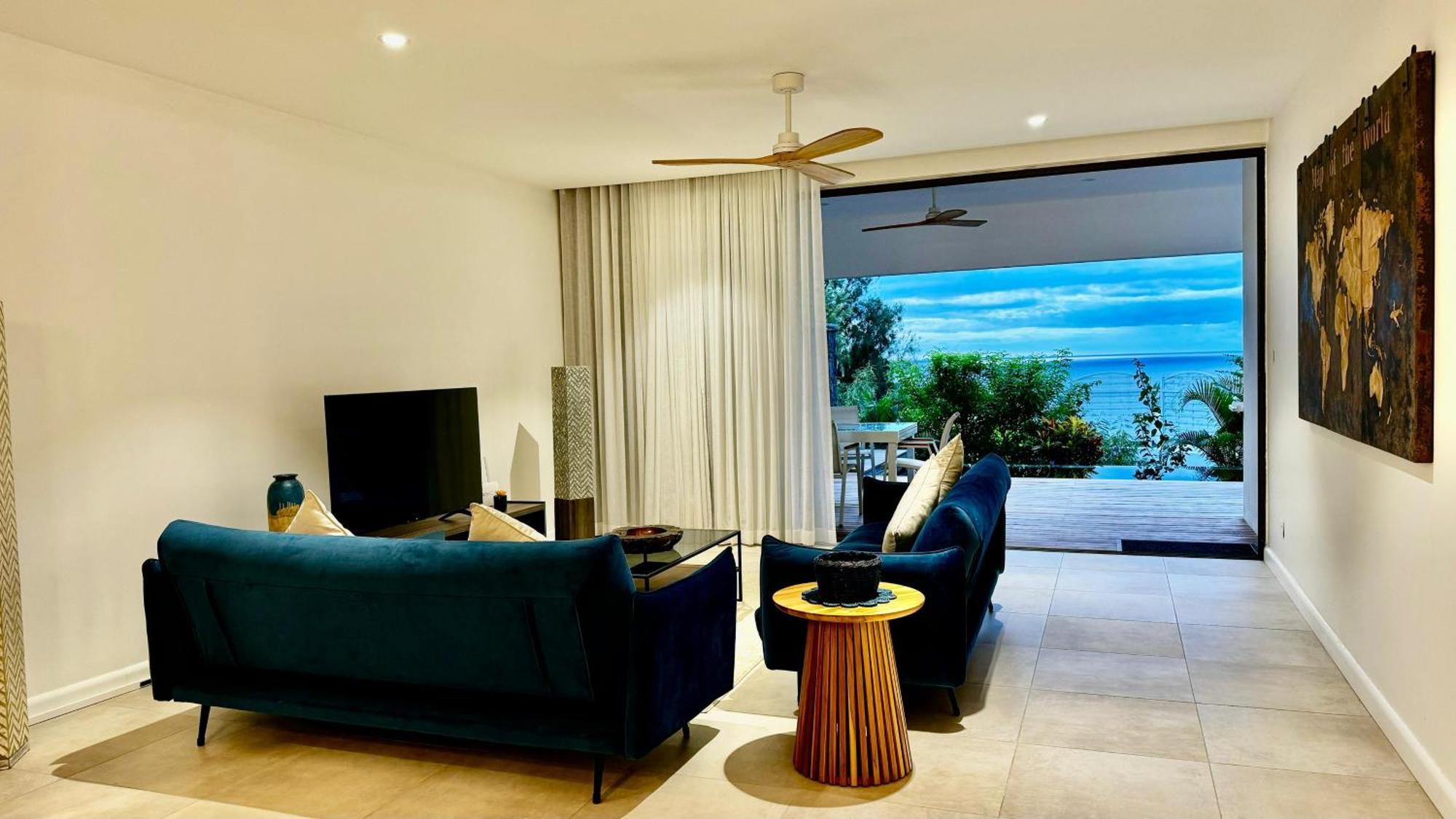 De Luxe Piscine Et Vue Apartment Riviere Noire